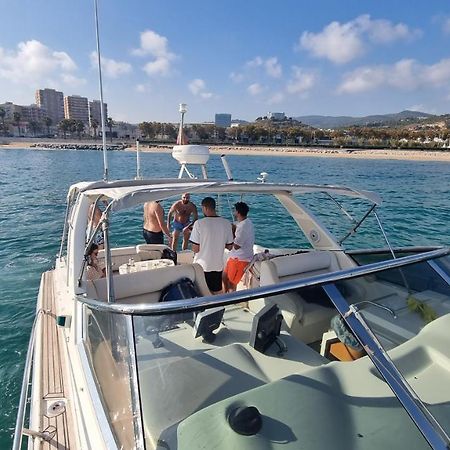 Cozy Yacht Lodge In Barcelona With Boat Tour Option Сан-Адріа-де-Бесос Екстер'єр фото